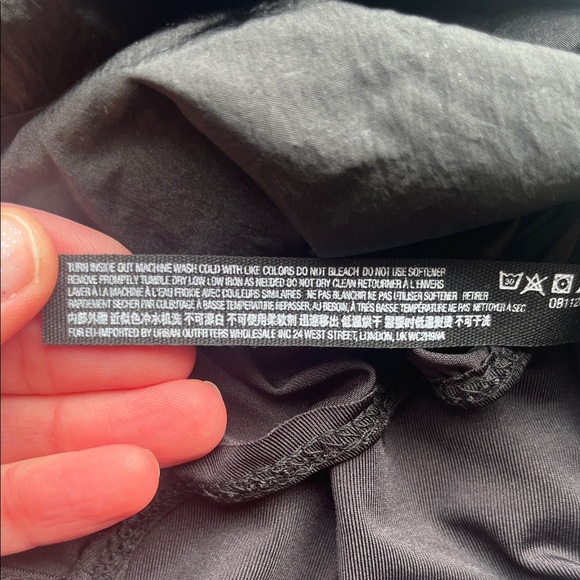 Free People Movement Black The Way Home Short SZ small Activewear Run Train Gym - Picture 6 of 10